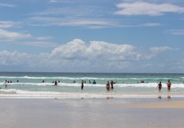 cylinder beach stradbroke island
