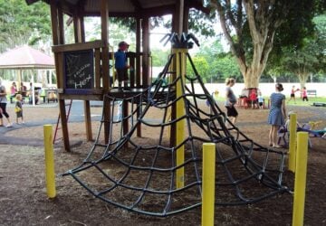 Dorrington Park, Ashgrove Park