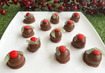Mint Slice Christmas Balls, smarties, spearmint leaves, cooking, kids, Christmas