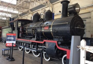 train at The Workshops Rail Museum