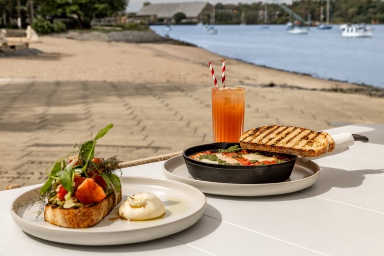 Riva Kitchen Alfesco Dining.