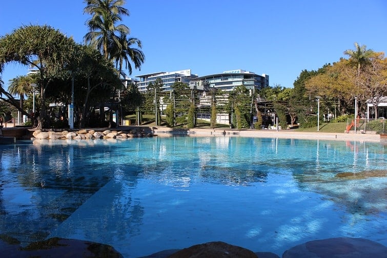 south bank lagoon, lagoon in the middle of the city, manmade beach in background
