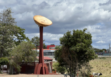 Yatala Pies giant pie sign.